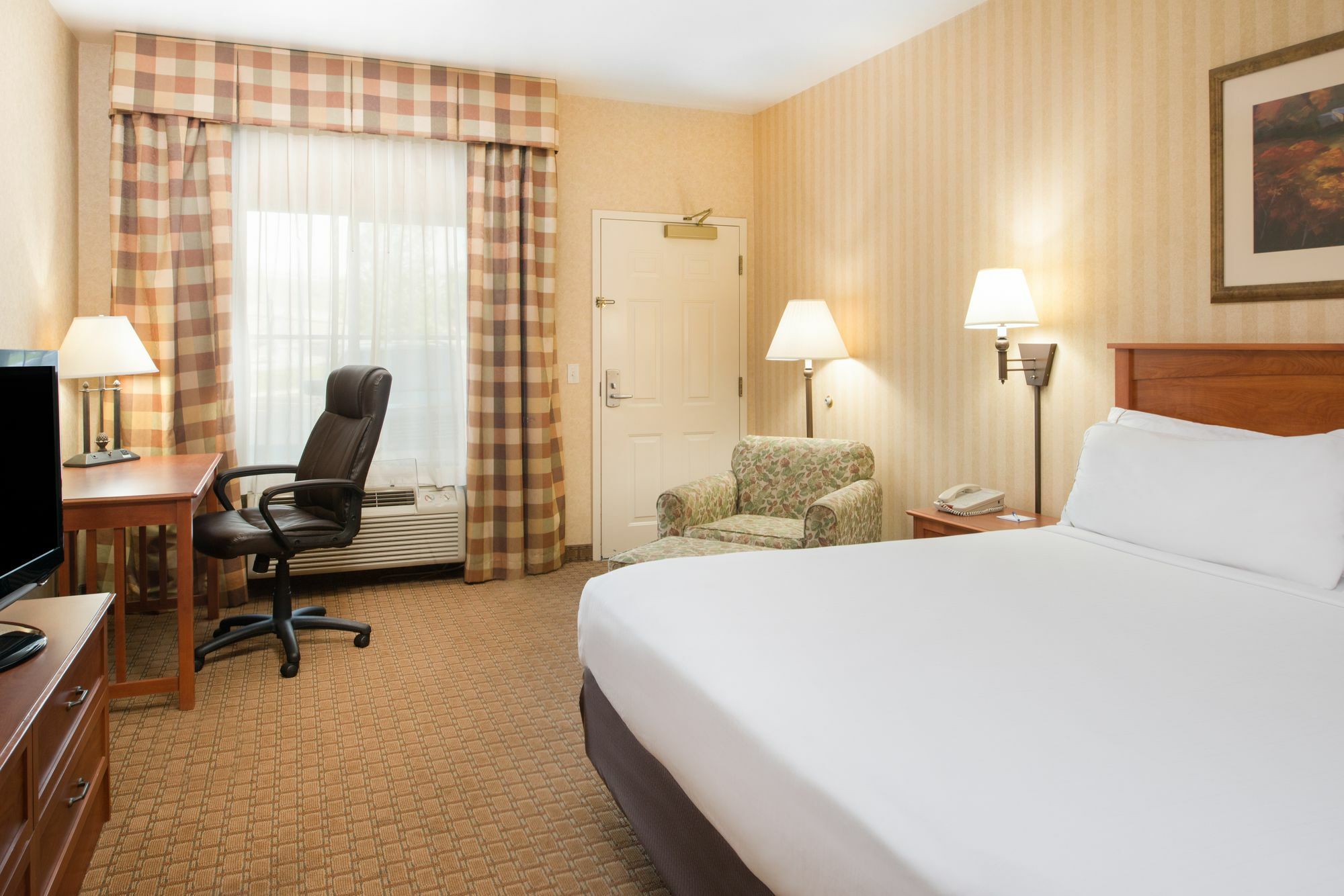 Express & I-90 Exit 11 By Ihg