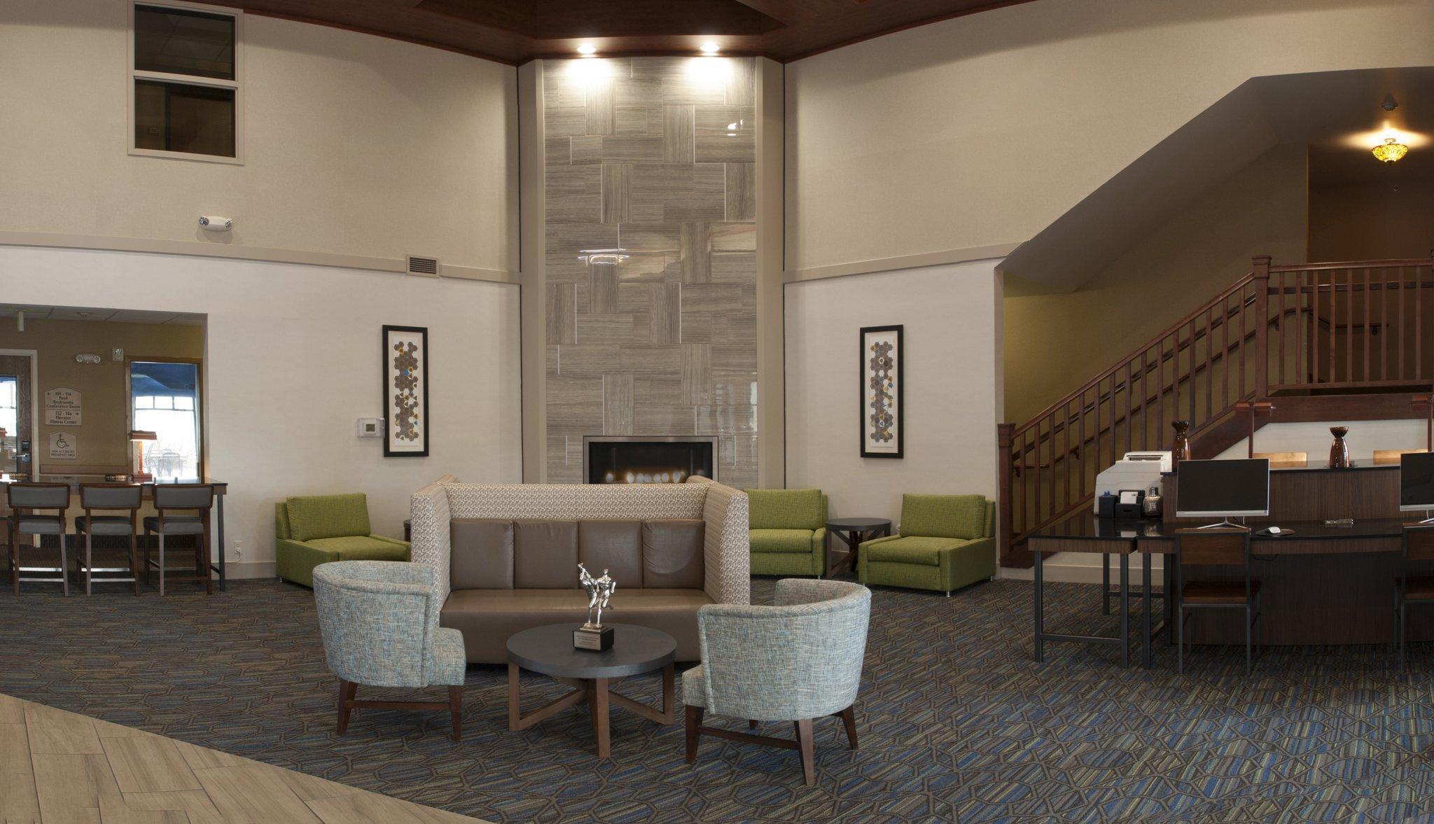 Express & I-90 Exit 11 By Ihg Hotel 2*