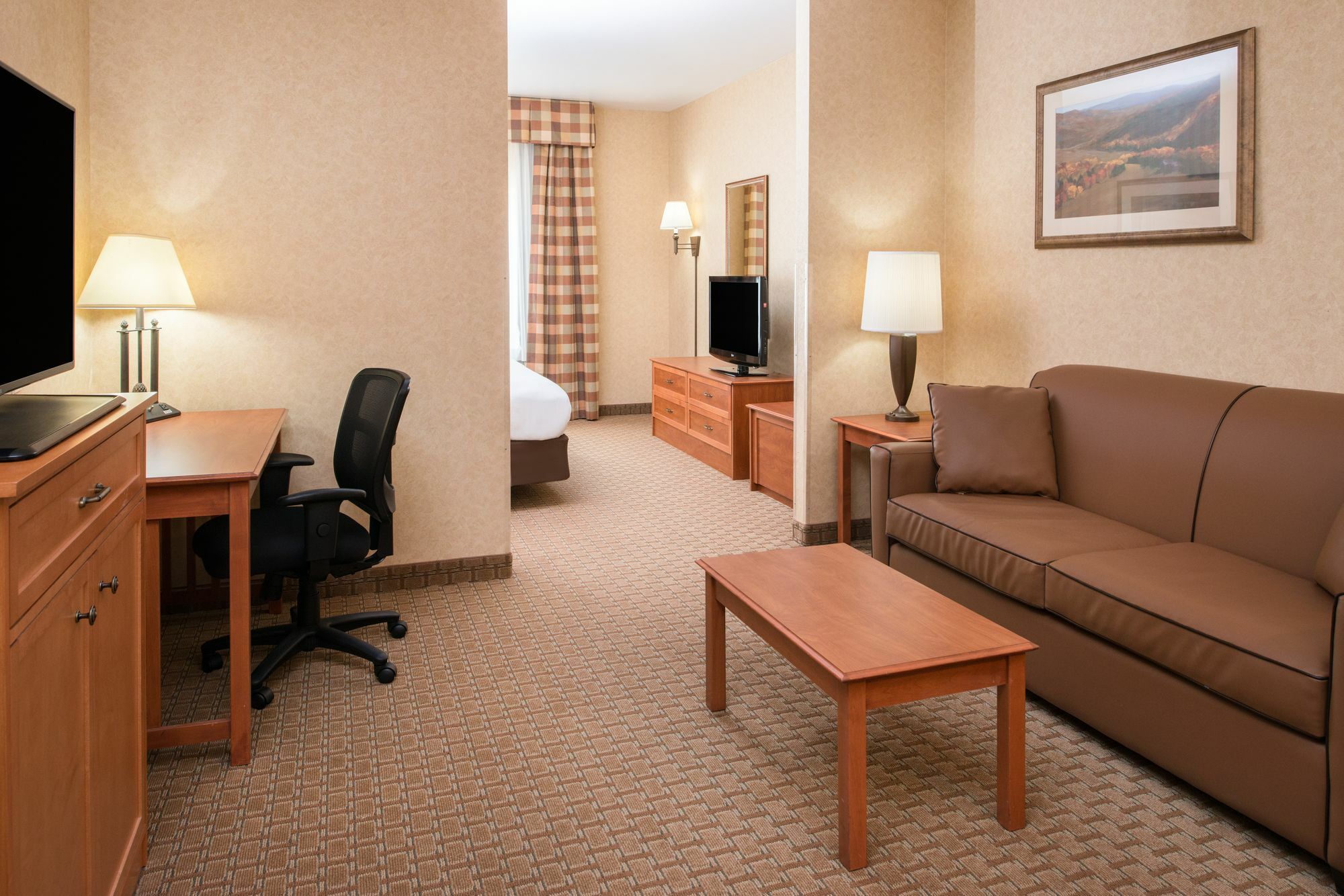 Express & I-90 Exit 11 By Ihg Hotel